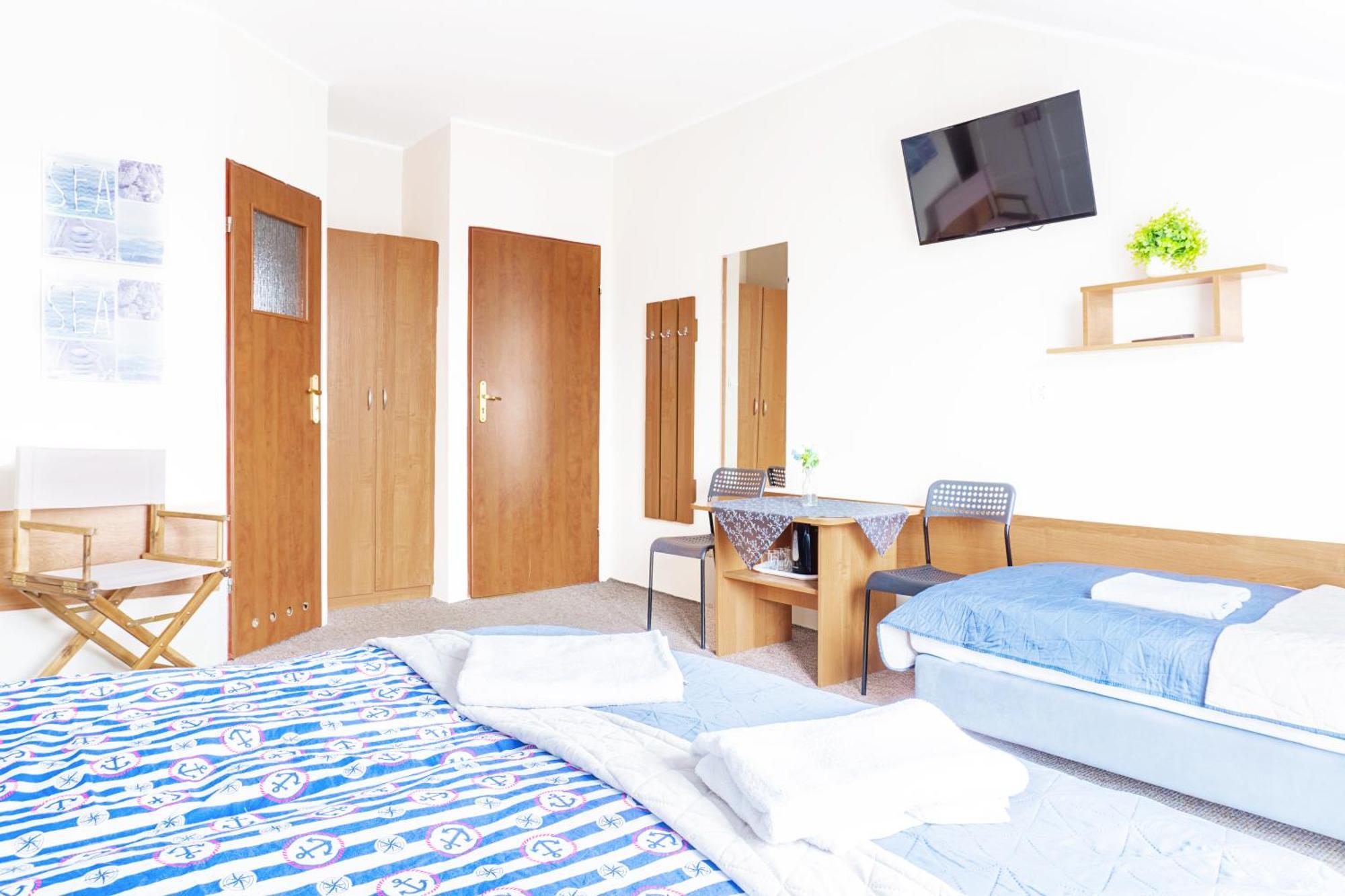 Pokoje Goscinne Raf-Tur - Sala Zabaw, Grill - Idealny Dla Rodzin Z Dziecmi Ostrowo  Extérieur photo
