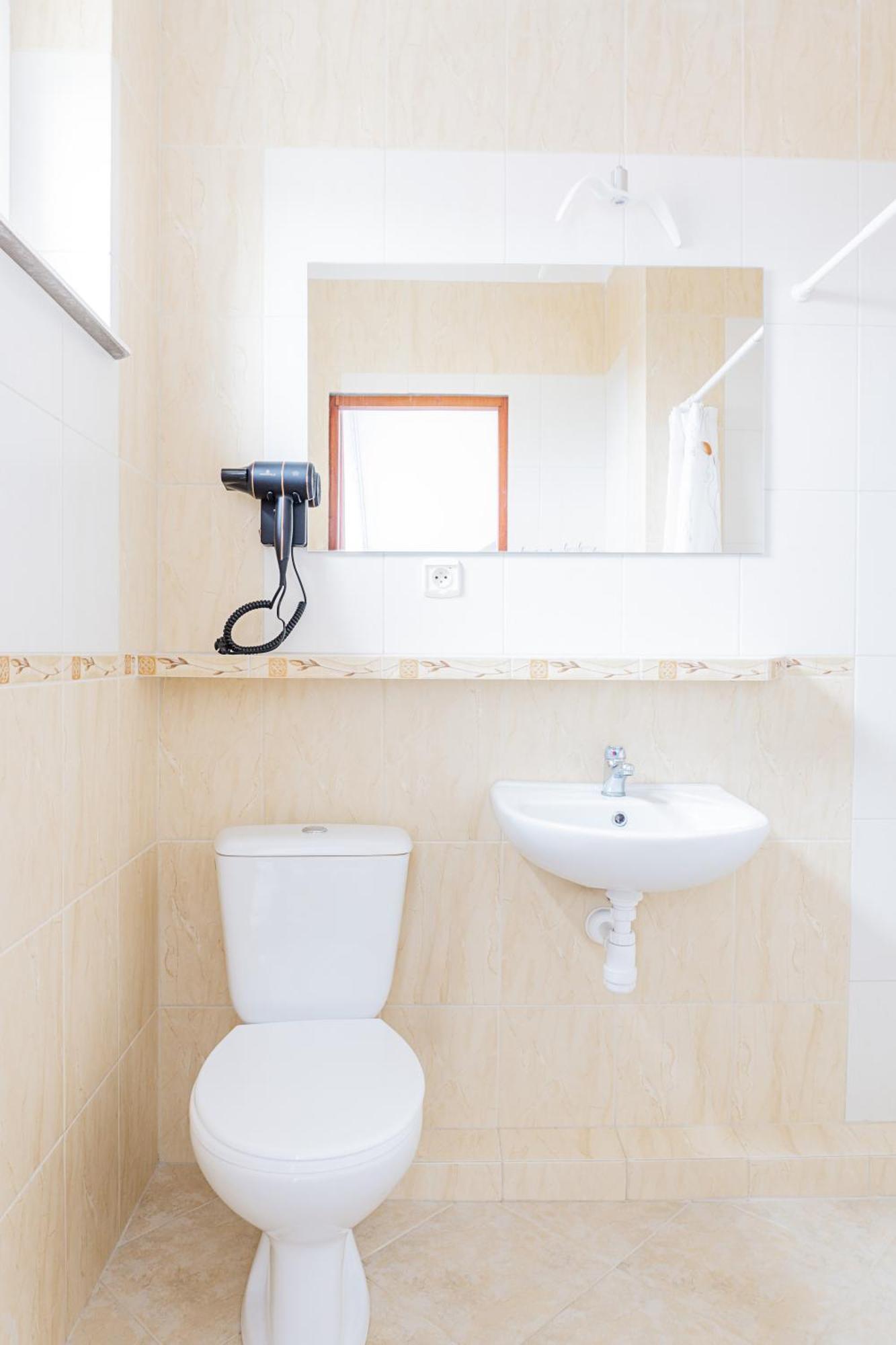 Pokoje Goscinne Raf-Tur - Sala Zabaw, Grill - Idealny Dla Rodzin Z Dziecmi Ostrowo  Extérieur photo