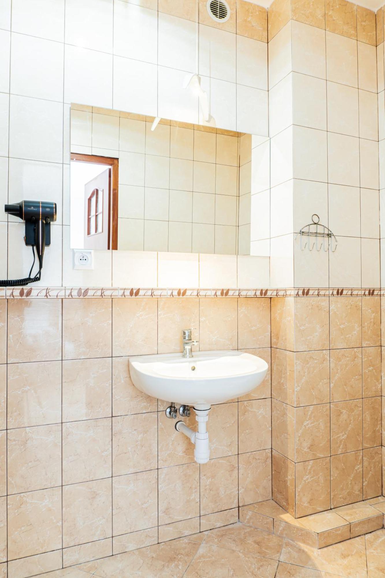 Pokoje Goscinne Raf-Tur - Sala Zabaw, Grill - Idealny Dla Rodzin Z Dziecmi Ostrowo  Extérieur photo